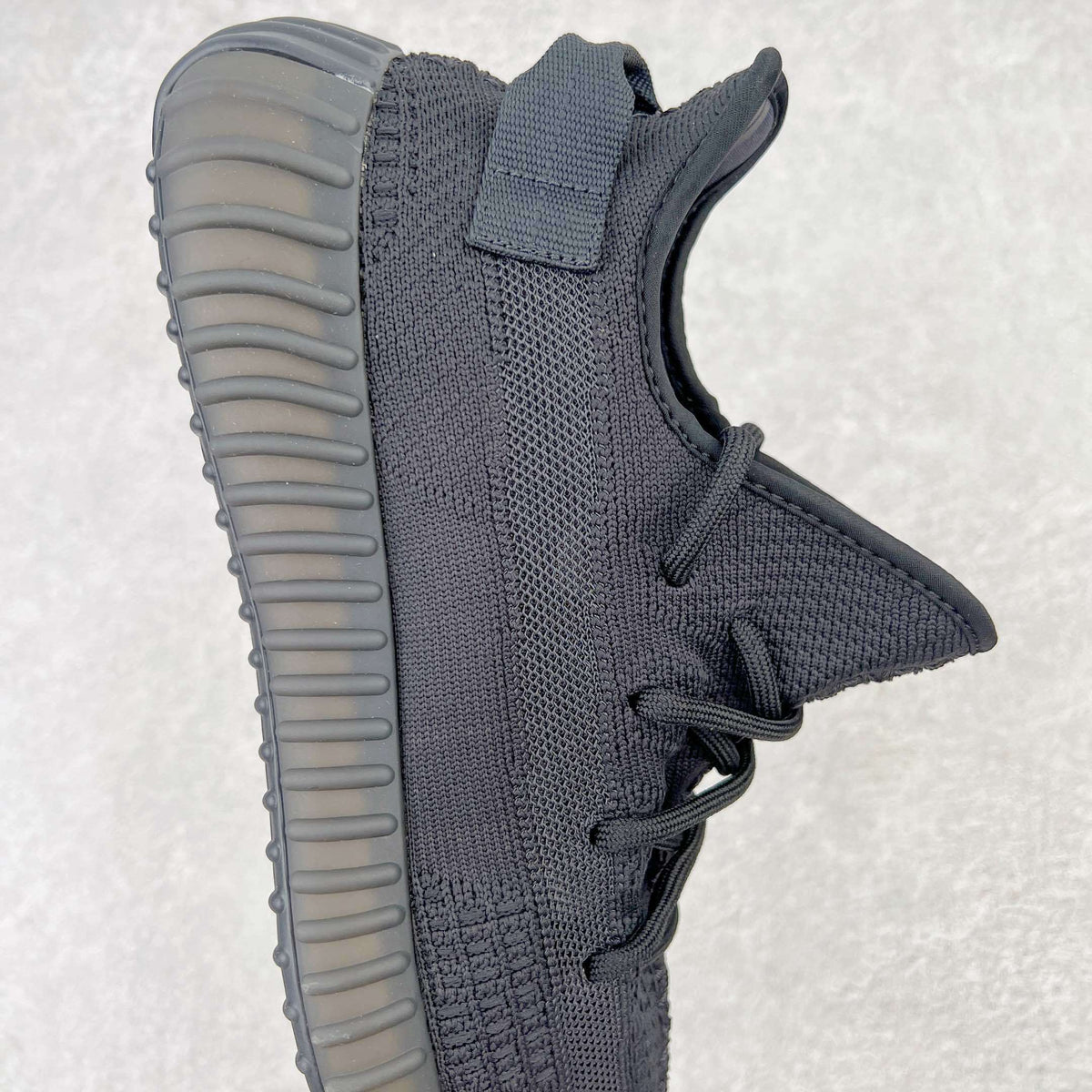 Yeezy Boost 350 V2 Onyx