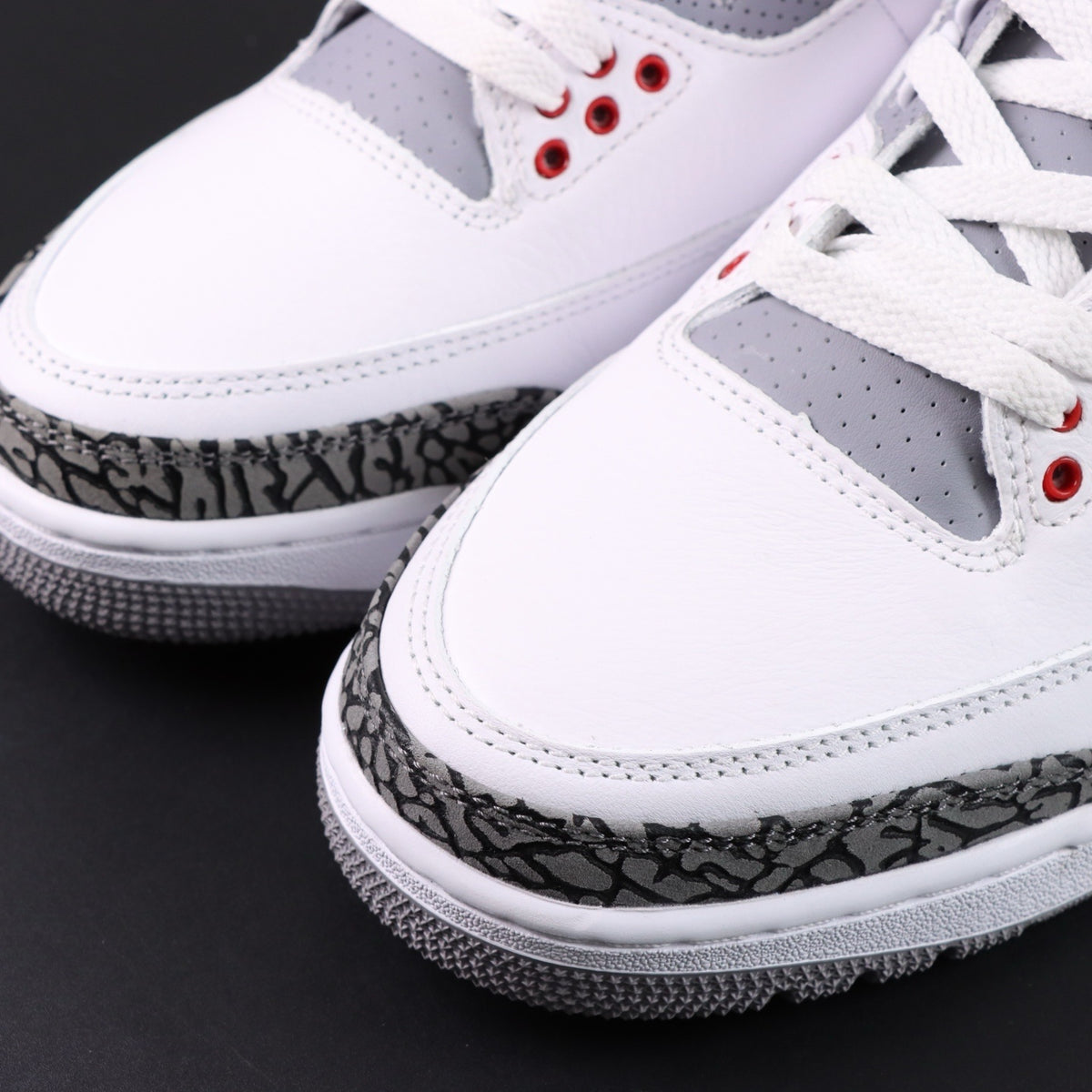 Air Jordan 3 Retro OG Fire Red [2022]